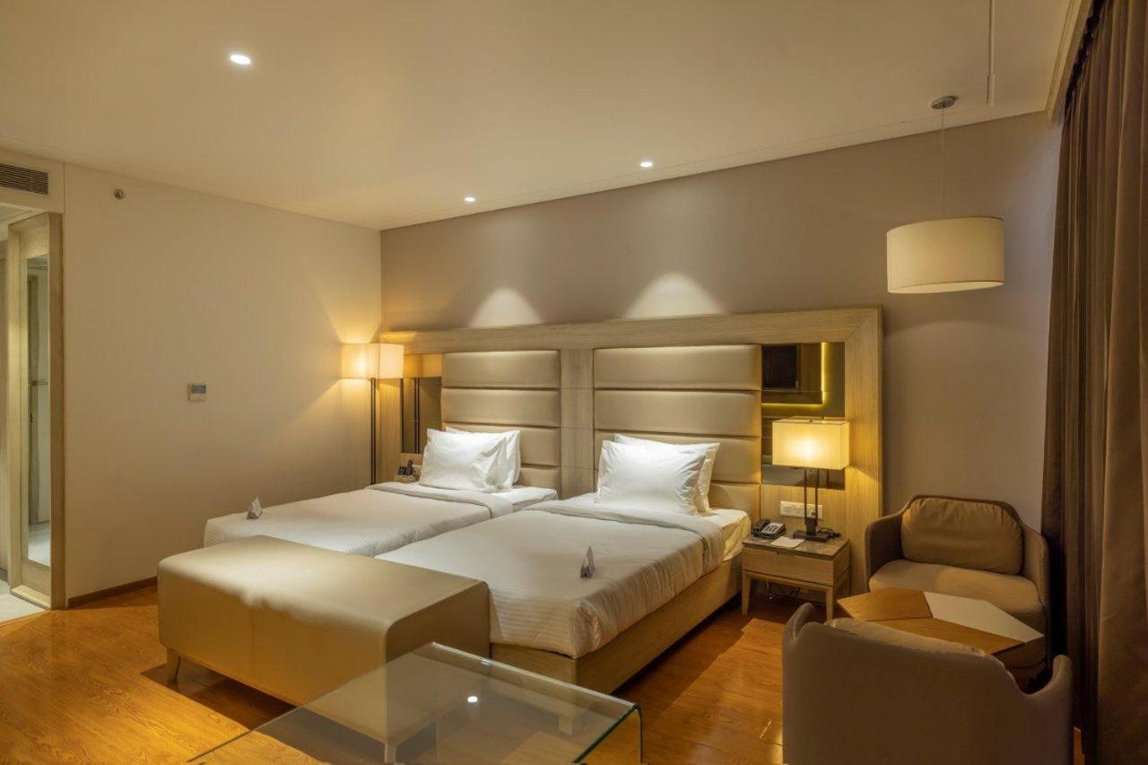 Sarovar Portico Morbi Екстер'єр фото