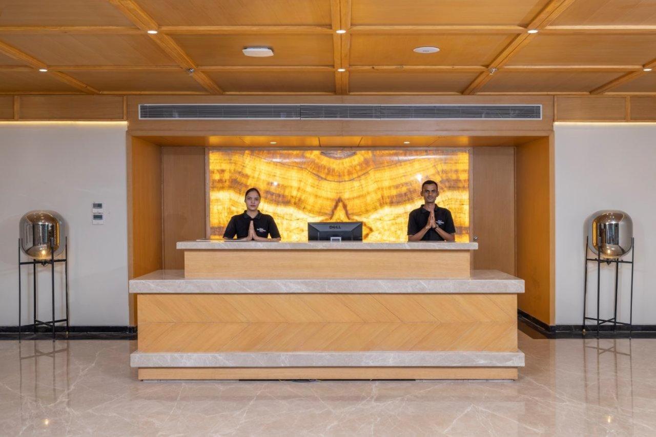 Sarovar Portico Morbi Екстер'єр фото