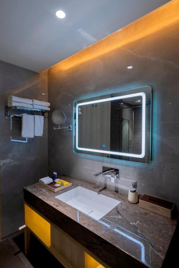 Sarovar Portico Morbi Екстер'єр фото