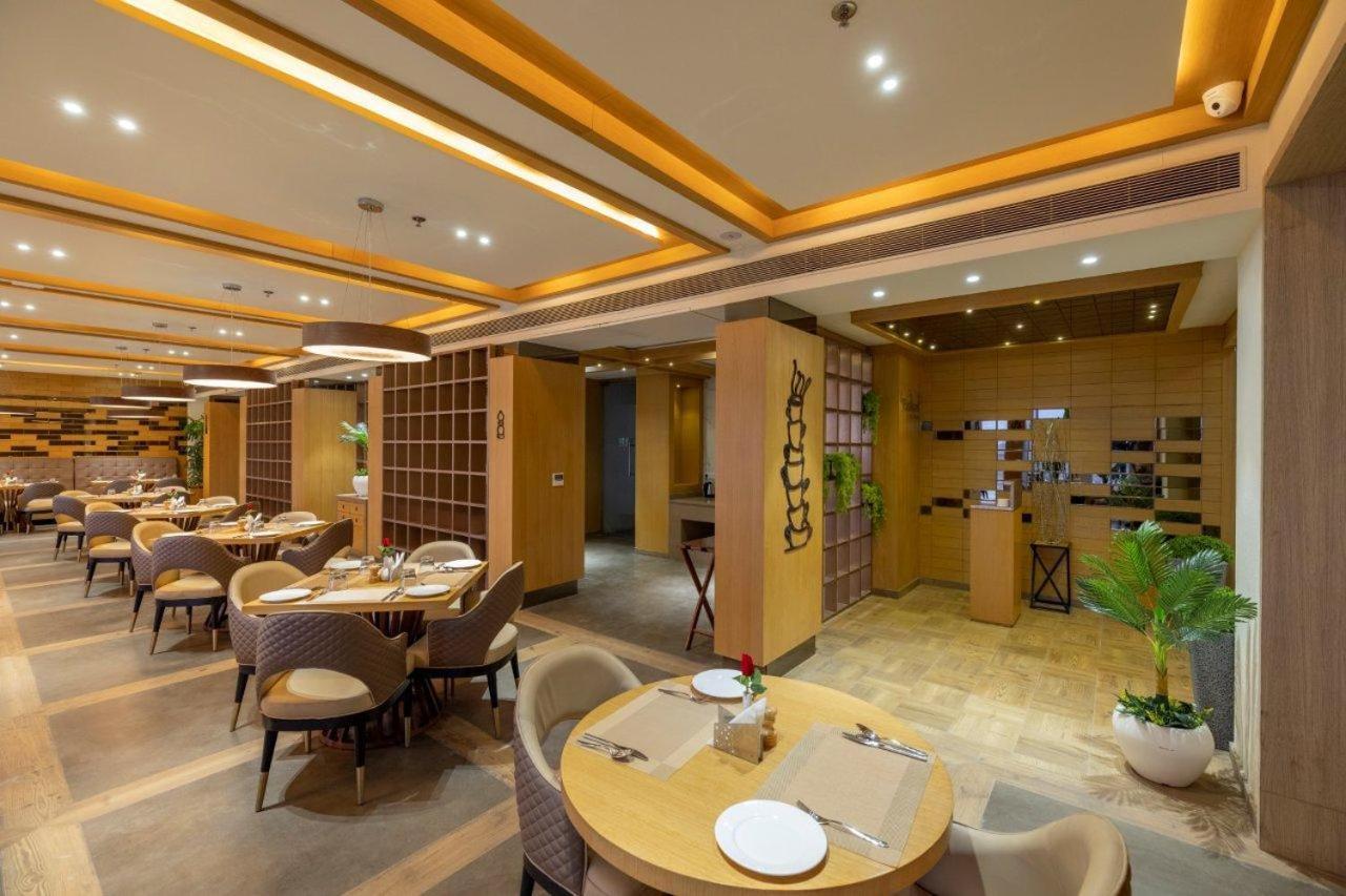 Sarovar Portico Morbi Екстер'єр фото