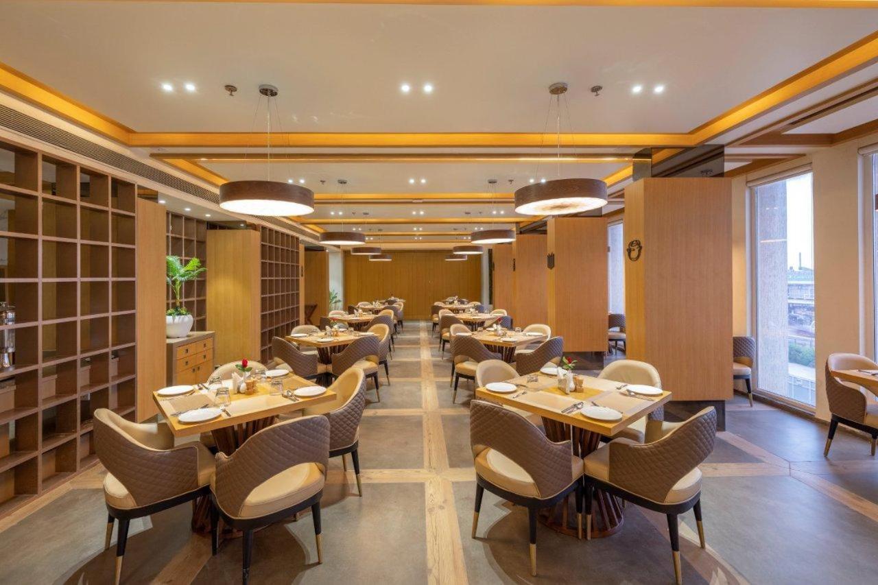Sarovar Portico Morbi Екстер'єр фото
