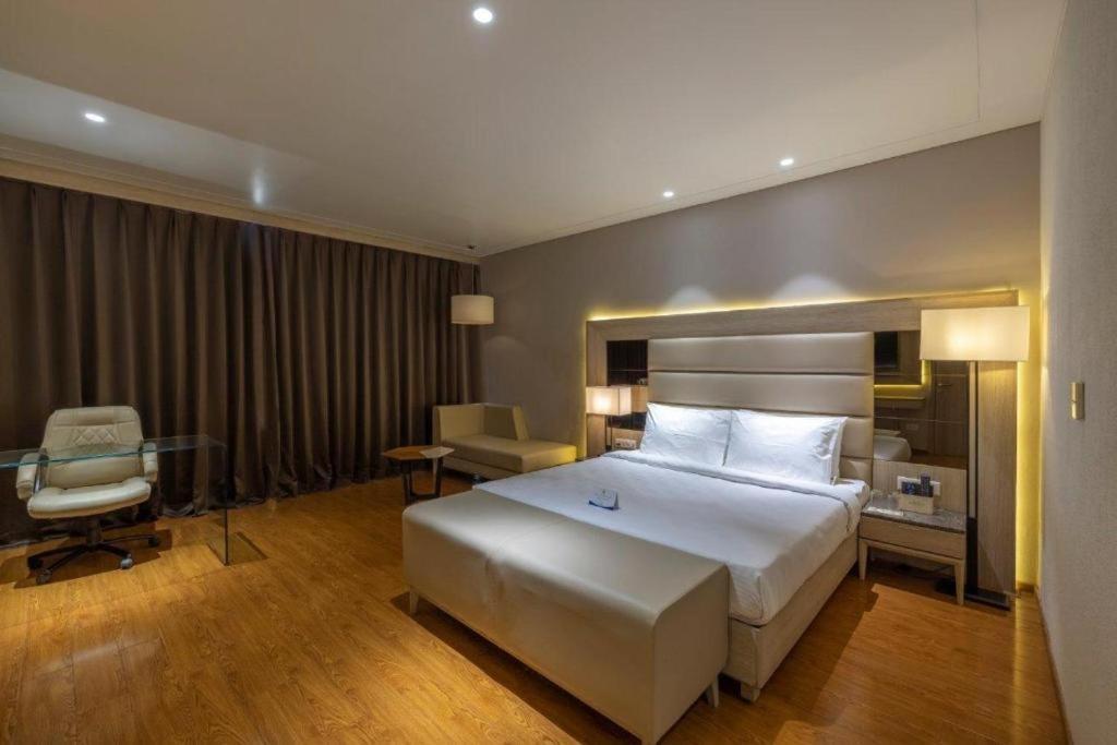 Sarovar Portico Morbi Екстер'єр фото